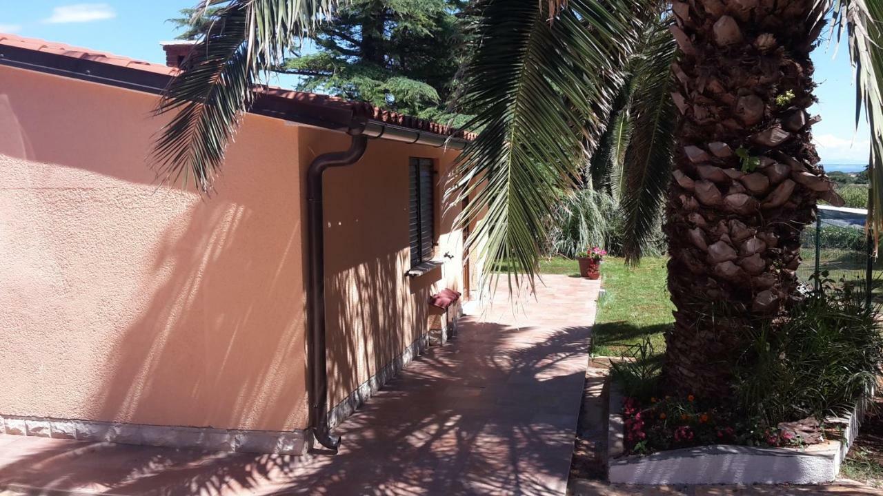 Ližnjan Apartment Kika מראה חיצוני תמונה